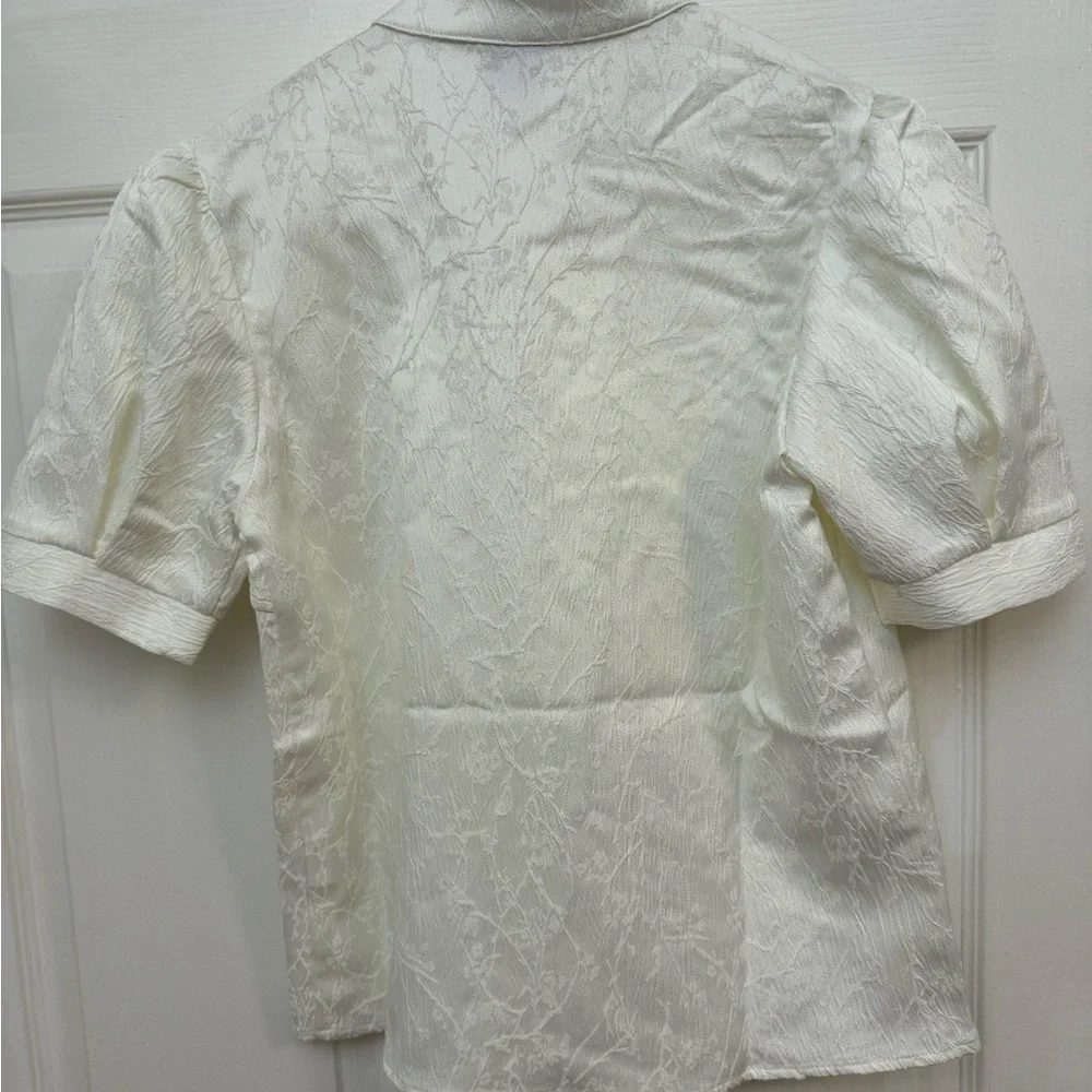 Elegant Women's Sweater Collection - Black, Cream, Pink - Picture 12 of 14